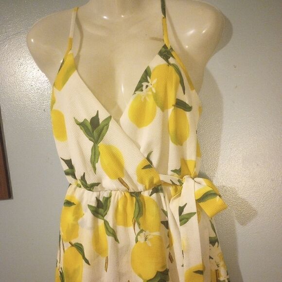 Lemon print faux wrap dress with spaghetti strap - Picture 6 of 8